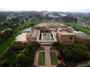 Biblioteca Virgilio Barco, Lateral, Fotografía Aérea, Drone.