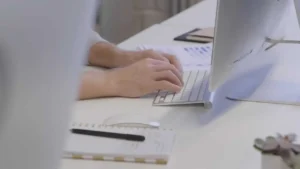 Contacto, Diseño, Marca y Web